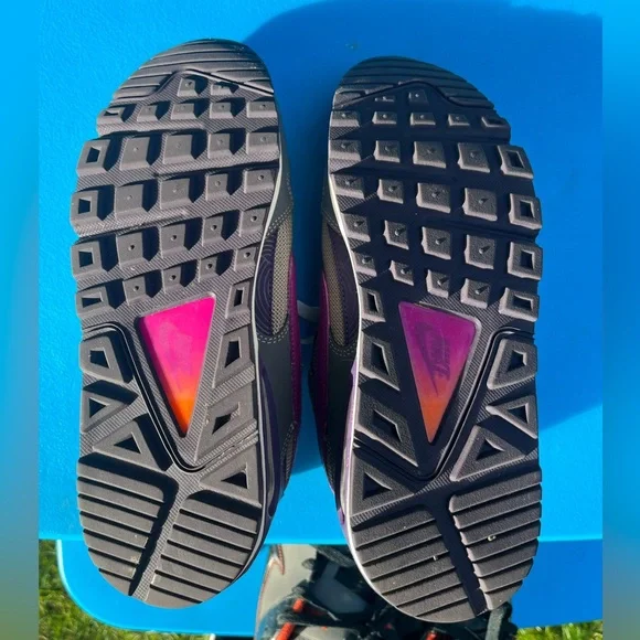 Nike Air women’s running shoes - Picture 3 of 5